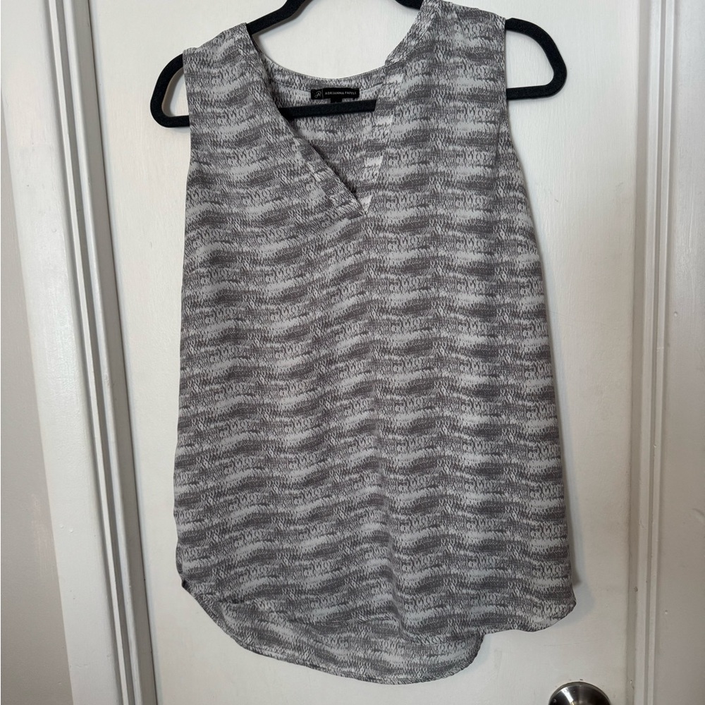 Adrianna Papell Black and White Patterned Tank Top size large